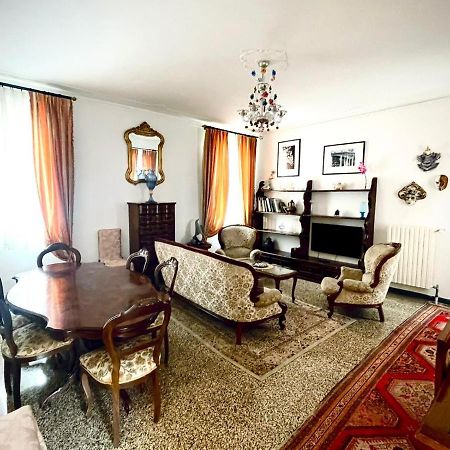 البندقية Ve-Nice Suite Misericordia C2607B المظهر الخارجي الصورة
