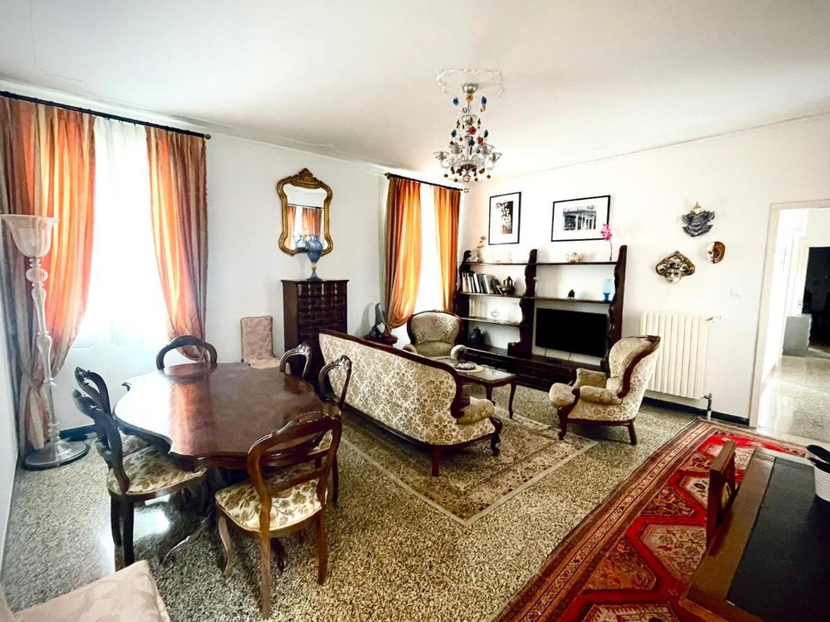 البندقية Ve-Nice Suite Misericordia C2607B المظهر الخارجي الصورة