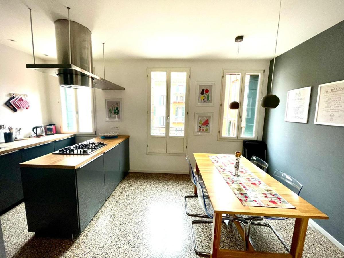 البندقية Ve-Nice Suite Misericordia C2607B المظهر الخارجي الصورة
